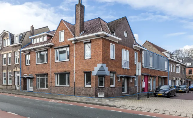 Deken Nicolaijestraat 21