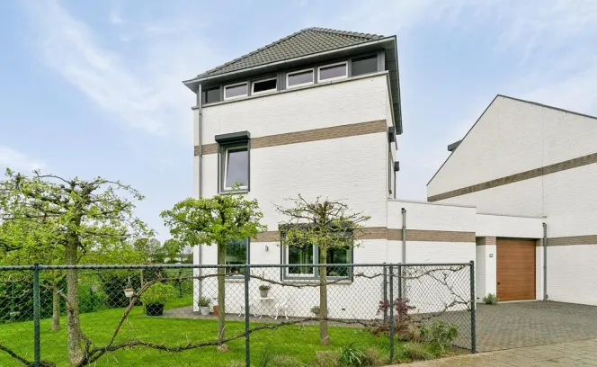 Hogeweg 72