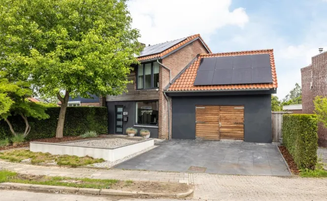Burgemeester Eussenlaan 36
