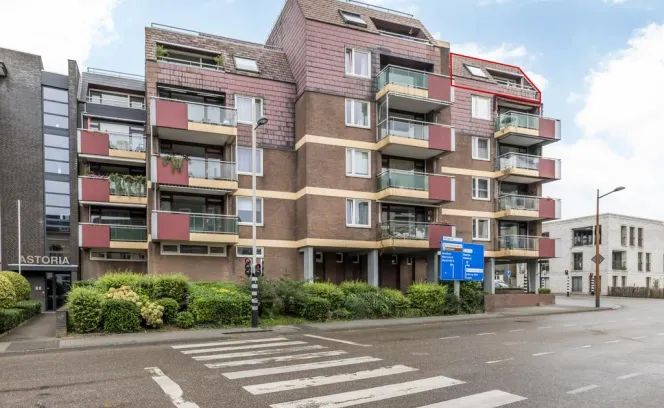 Trianon 43