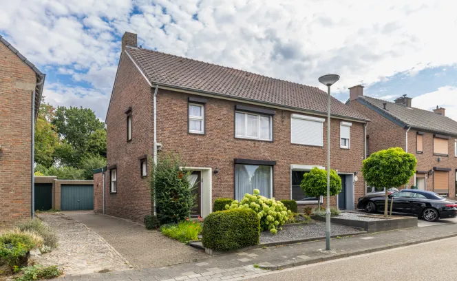 Burg Strijkersstraat 29