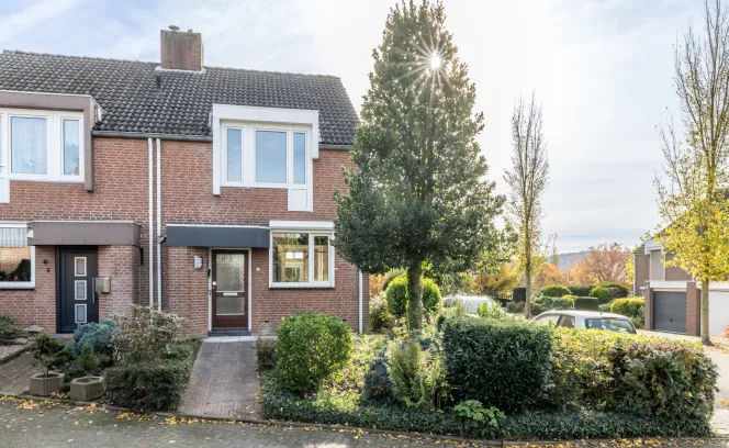 Burg. Baron van Hövellstraat 1