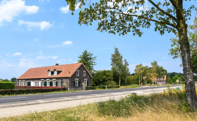 Roggelsedijk 8