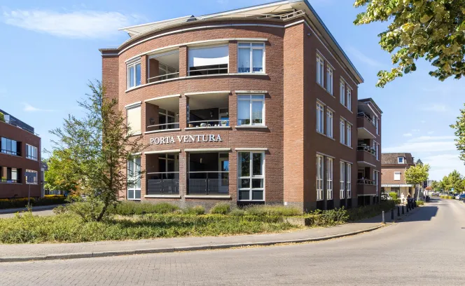 Kerkplein 86