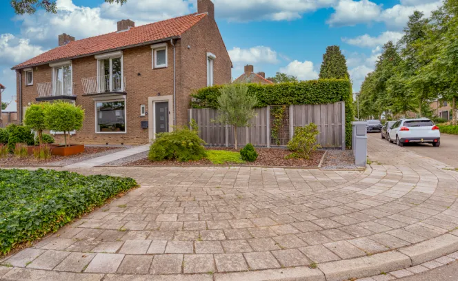 Bernhardstraat 16